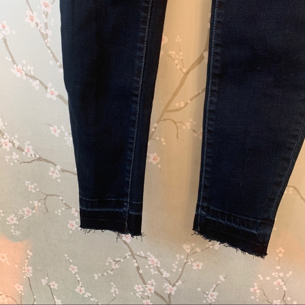 FREE People Ivy Midrise Skinny Jeans 24 frayed hem - Picture 5 of 10